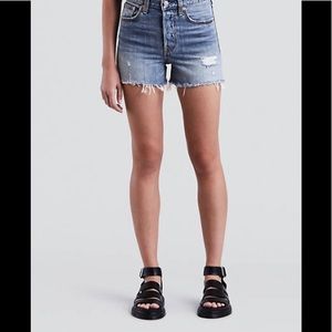 Levi's too super low 524 Bermuda style denim short